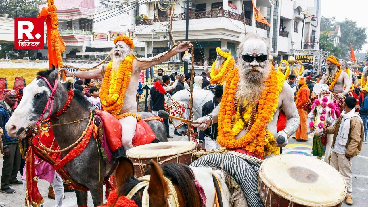 Grand entry of Shri Panchayati Akhara Mahanirvani in Maha Kumbh