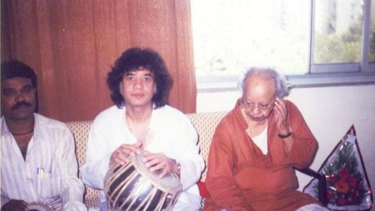 Haridas Vhatkar exclusively made Zakir Hussain's Tabla