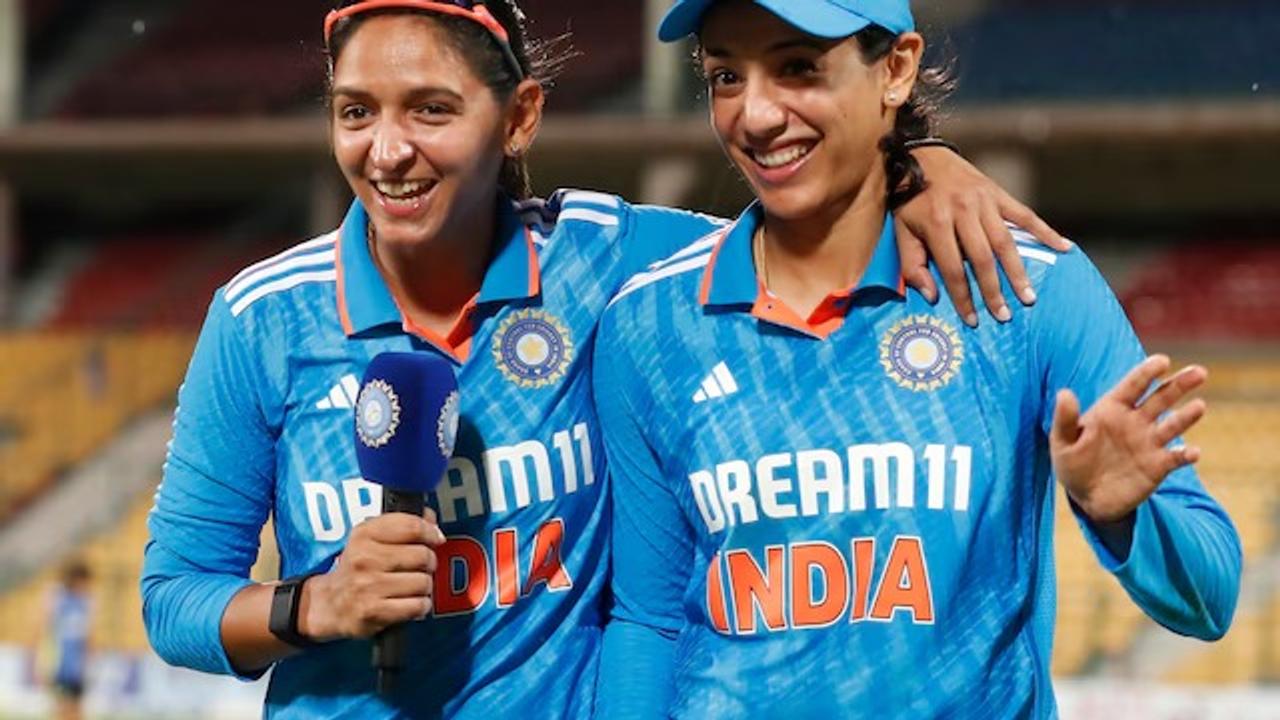 Harmanpreet Kaur and Smriti Mandhana