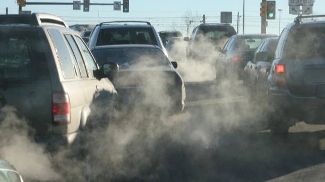 Harmful vehicle emissions I Delhi