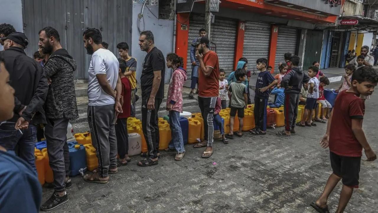 Human Rights Watch has accused Israel of restricting water supply in Gaza