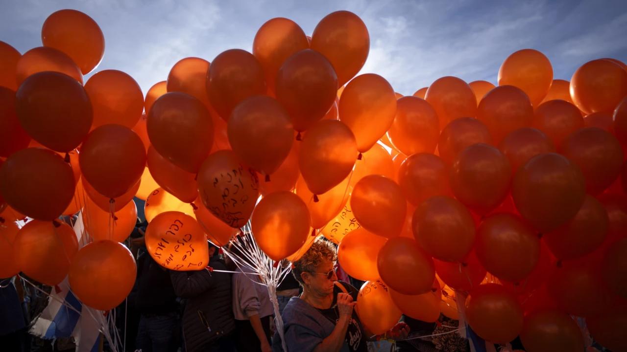 Hundreds Release Balloons to Mark Fifth Birthday of Child Held Captive by Hamas