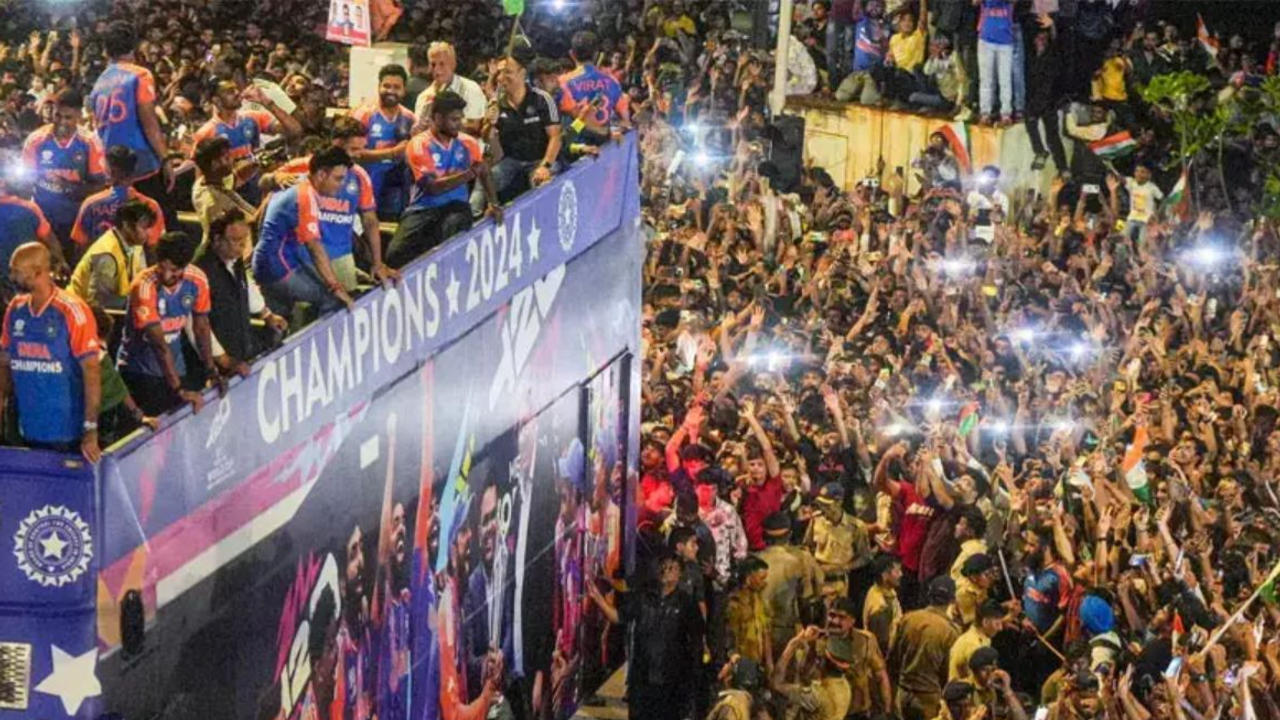 Aftermath of Indian Cricket Team's Mumbai Victory Parade