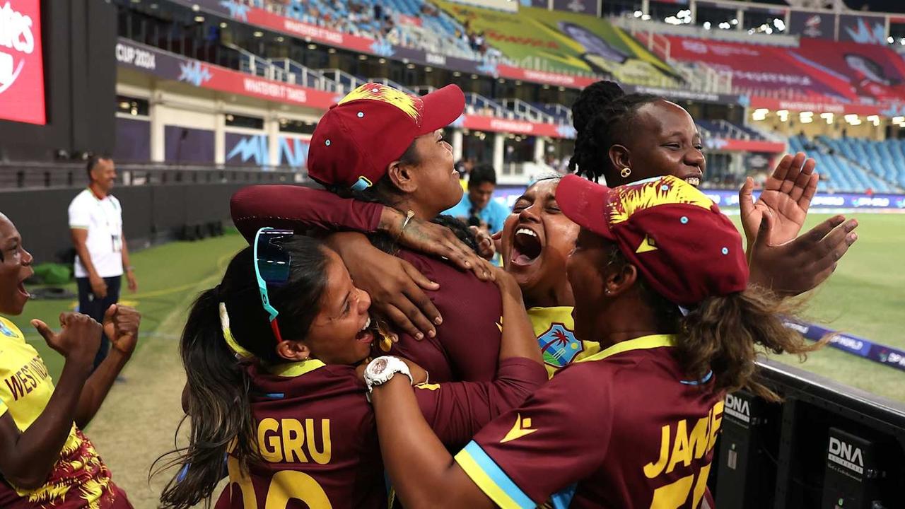 Inspired West Indies beat England to reach semi-finals