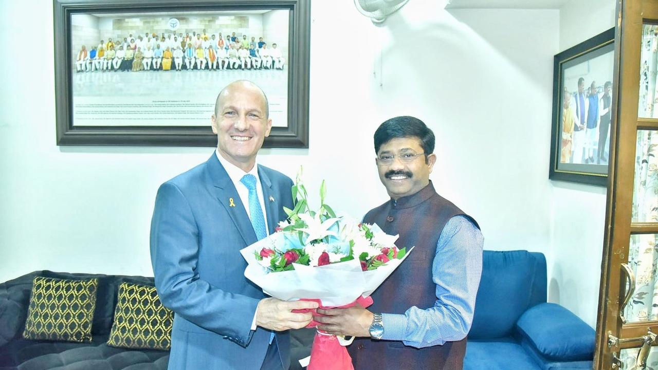  Israeli Ambassador met Minister 'Nandi'