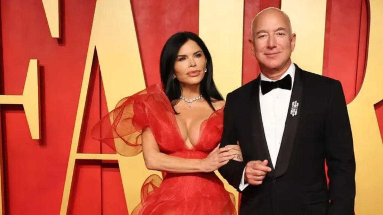 Jeff Bezos and Lauren Sanchez