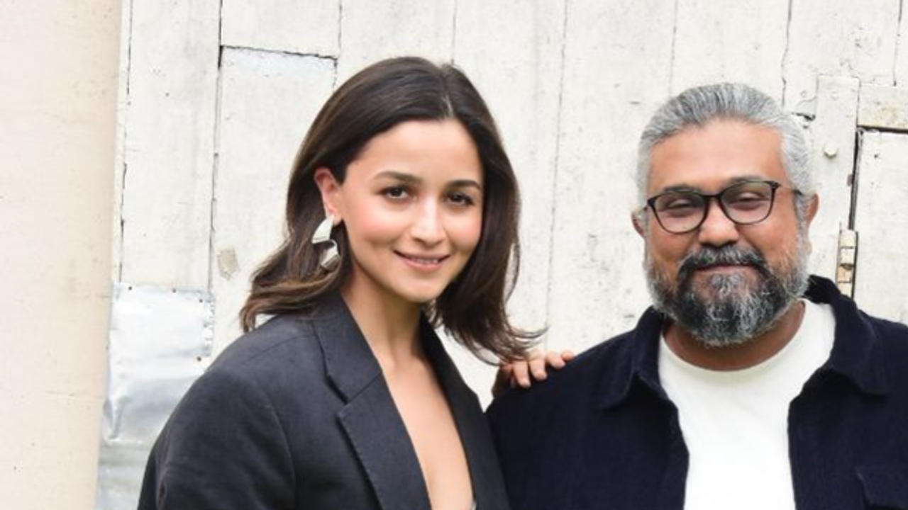 Jigra director Vasan Bala with Alia Bhatt