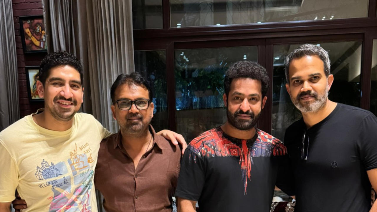 Jr NTR with Ayan, Prashanth and Koratala Siva