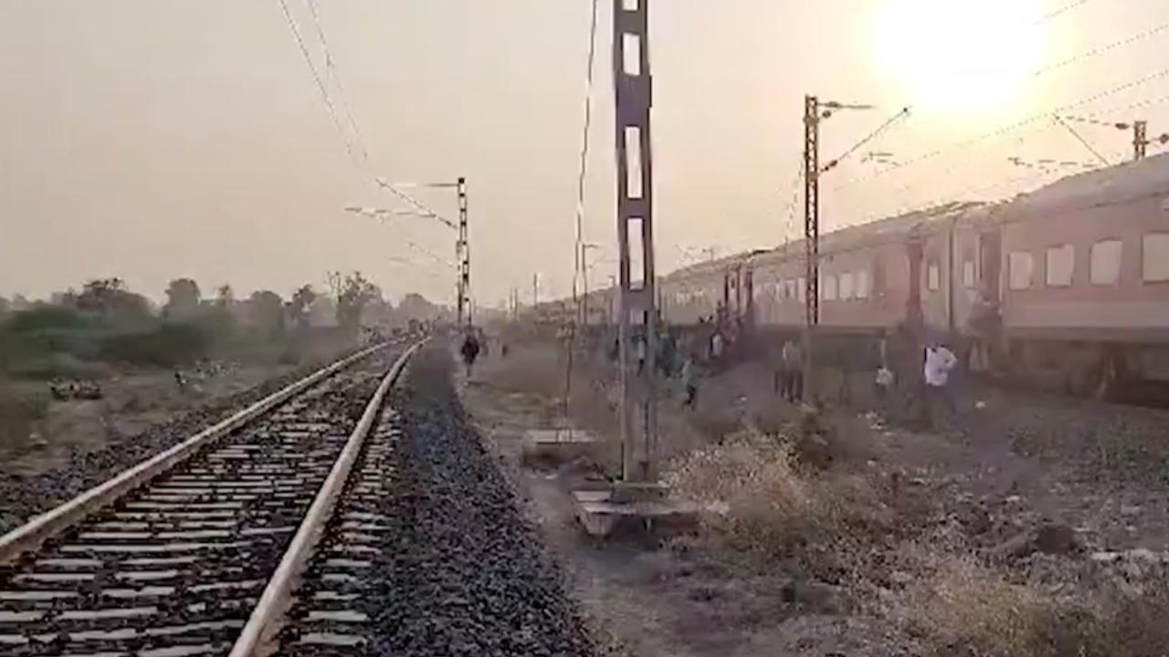 Karnataka Express runs over passengers 