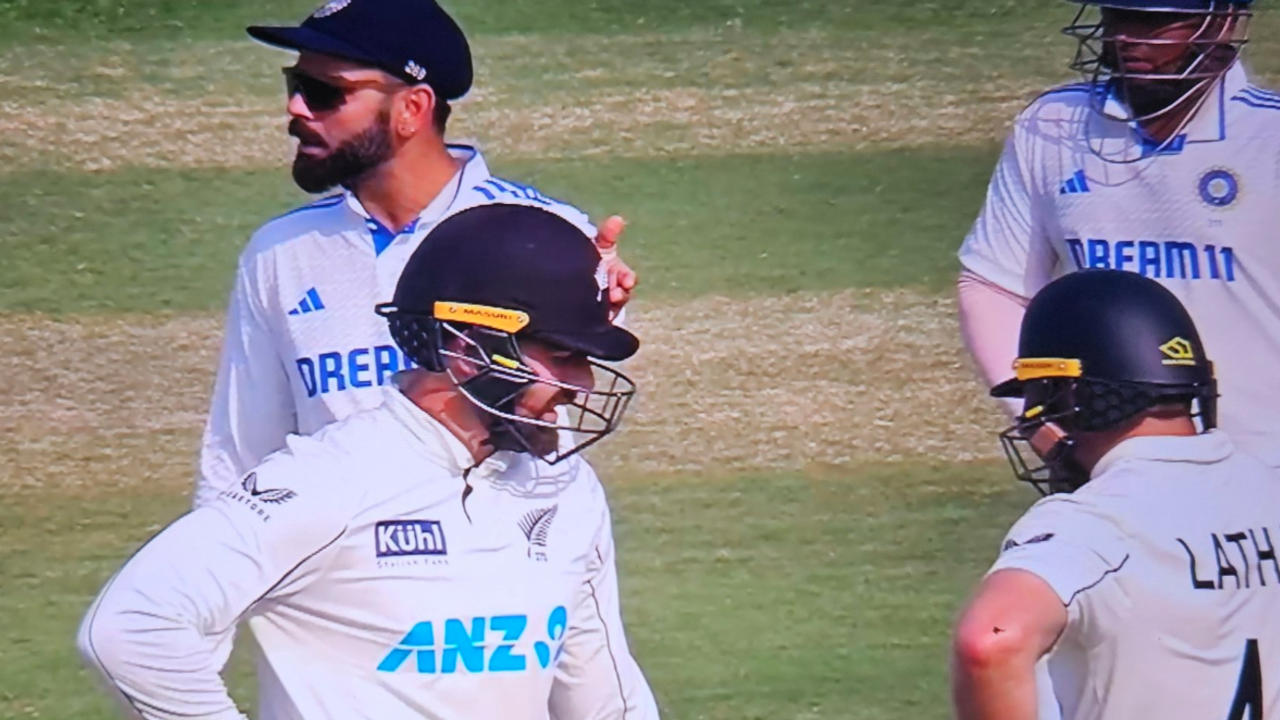 ind v nz virat kohli angry on umpire during second day of 2nd test 