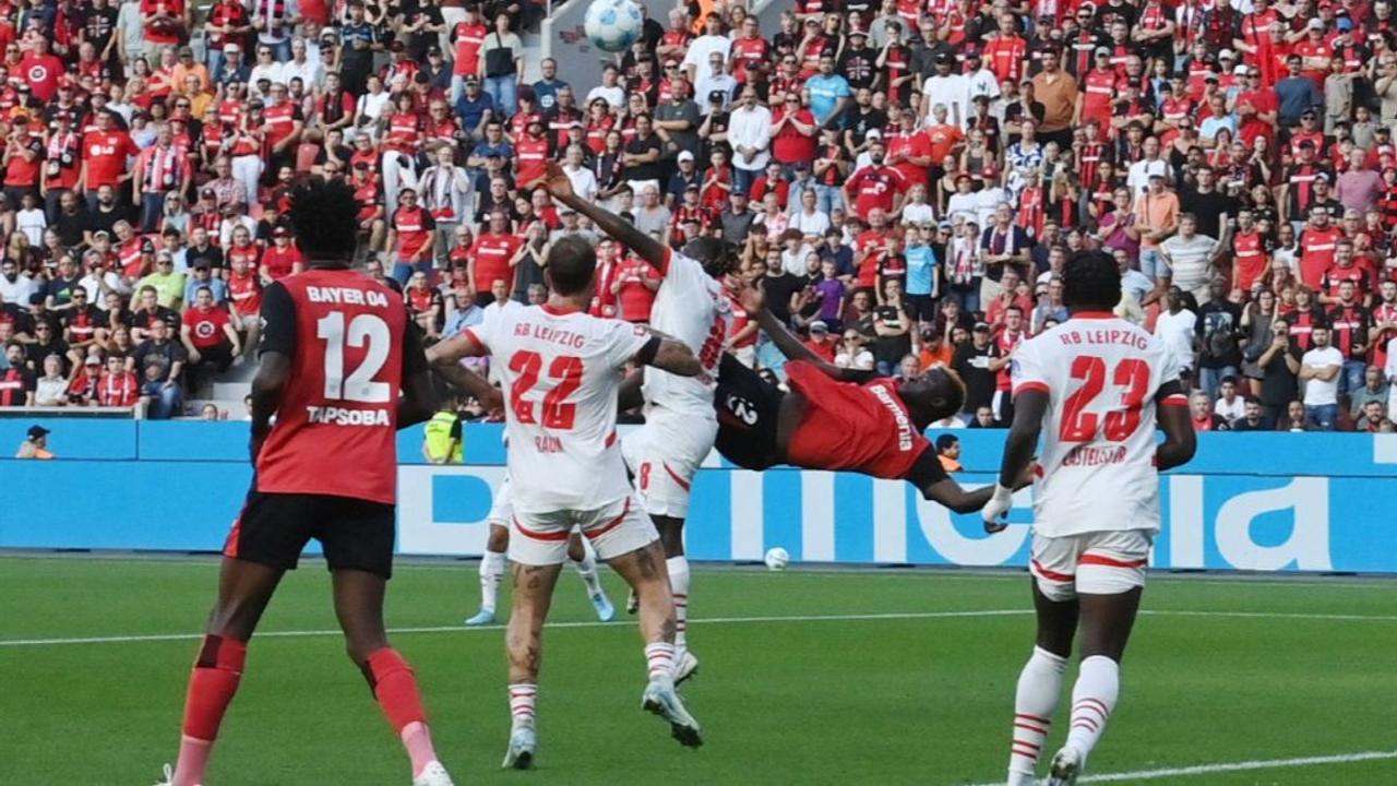 Leipzig midfielder Haidara concussed after struck by opponent’s overhead kick