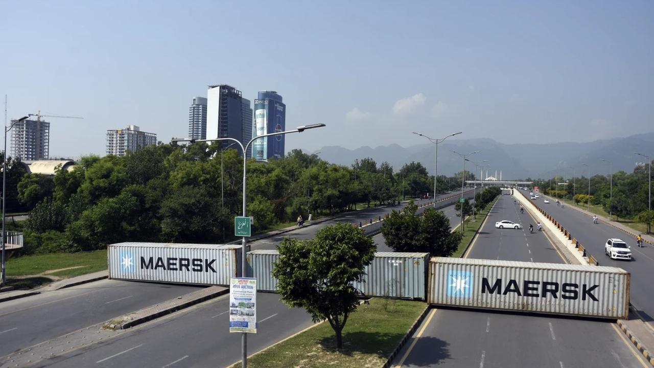 Lock down in Islamabad 