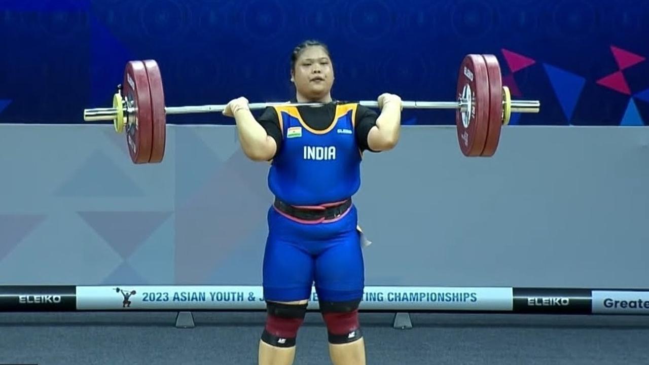 maibam martina devi breaks senior national record in junior weightlifting world championship