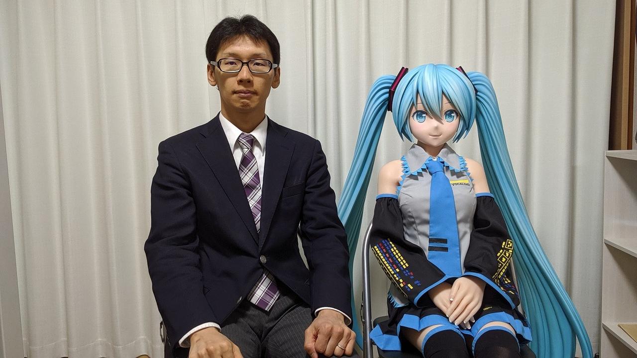 Man Celebrates Sixth Anniversary with Vocaloid 'Wife' Hatsune MikuMan Celebrates Sixth Anniversary with Vocaloid 'Wife' Hatsune Miku