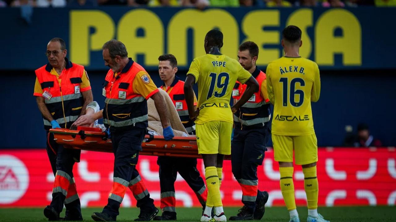 Marc-Andre Ter Stegen is taken off the field during the game against Villarreal.