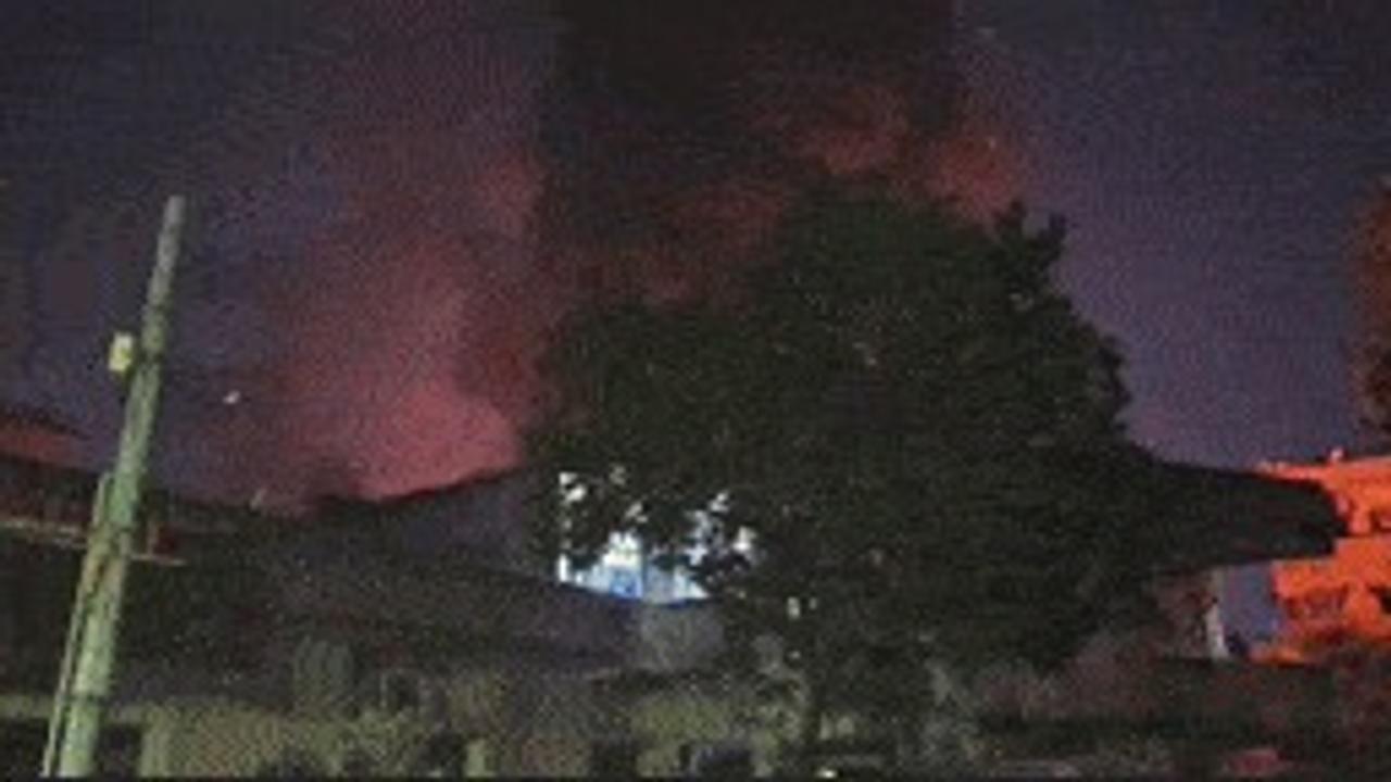 Massive fire engulfs several houses in Patna