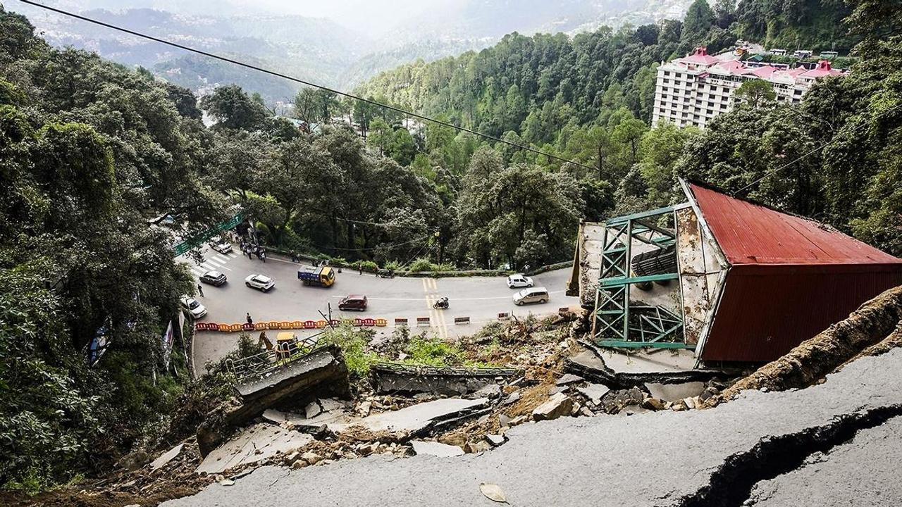 Himachal 60 roads closed due to rain