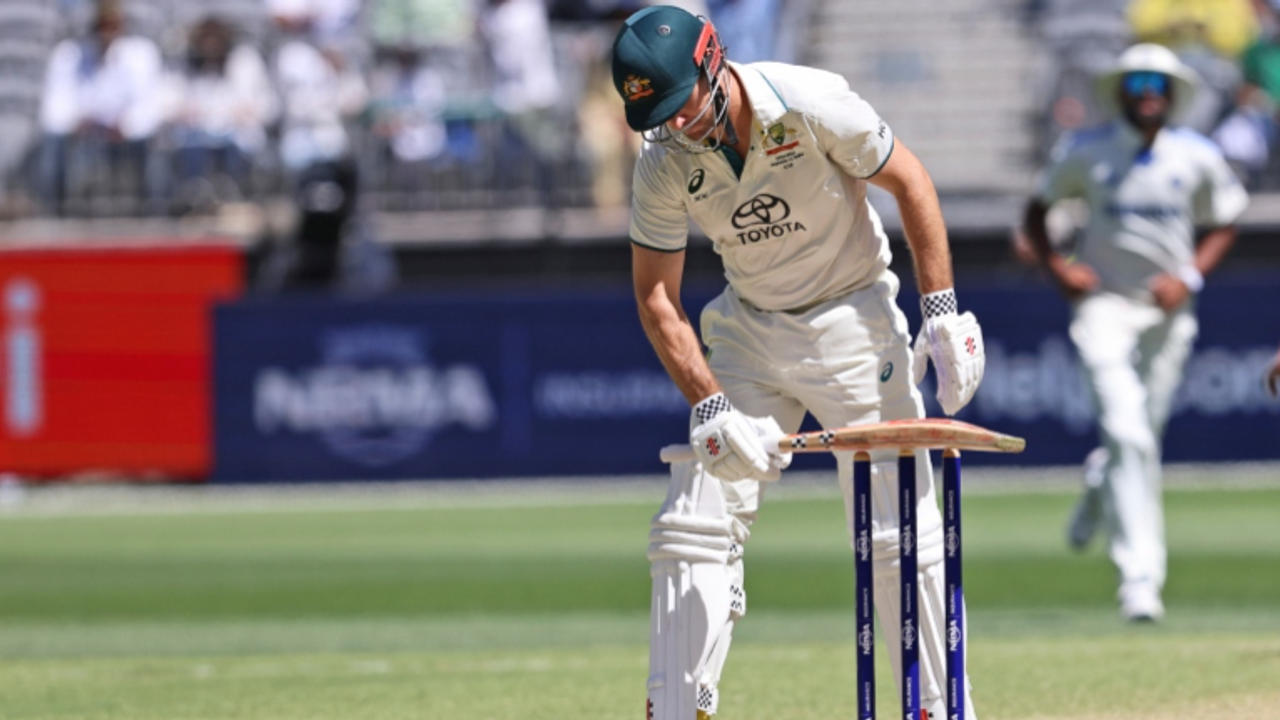 Mitchell Marsh reacts abfter getting out