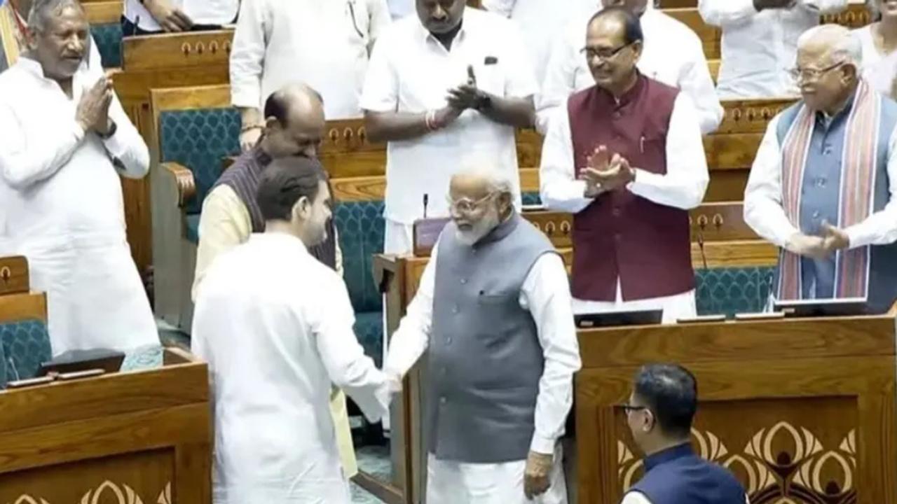 Video of Modi-Rahul Handshake in Parliament Wins Internet