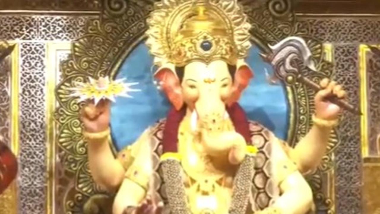  Mumbai's Lalbaugcha Raja