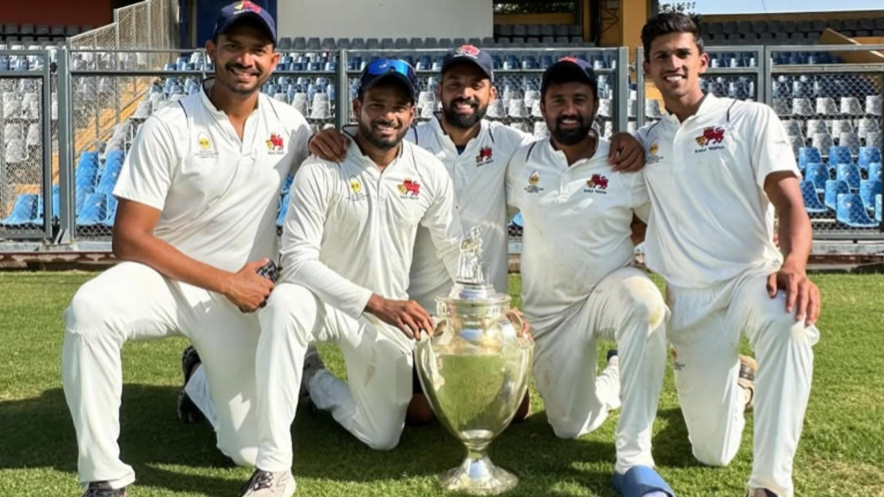 Mumbai team celebrating their Ranji Trophy win