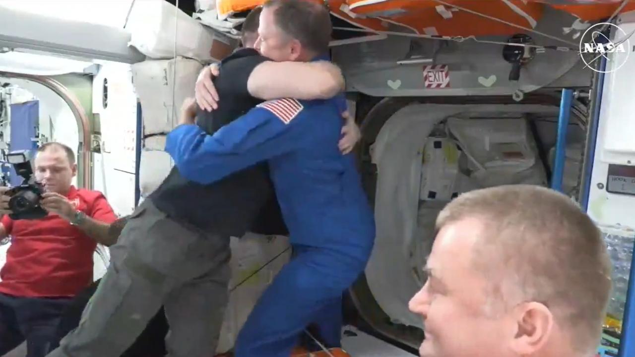 Nasa's new astronauts joins crew at ISS 