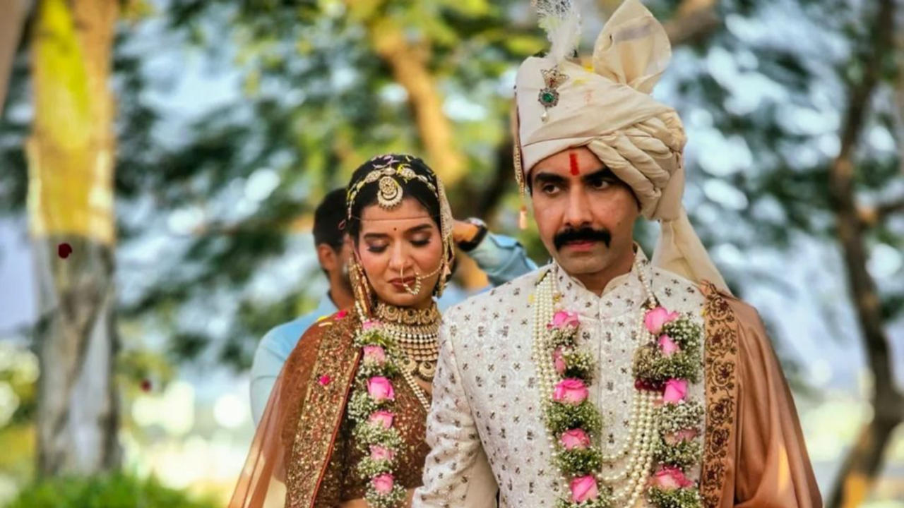 Naveen Kasturia marries girlfriend Shubhanjali Sharma in Udaipur