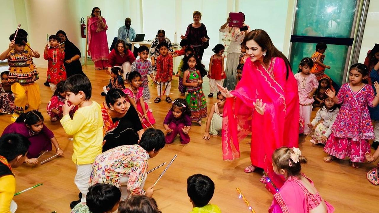 Nita Ambani enjoys dandiya with children 