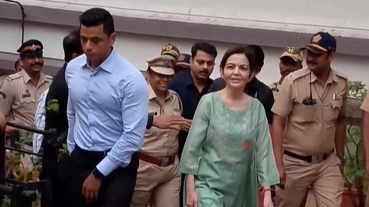 Nita Ambani looks elegant as she steps out to vote in polling station in Mumbai 