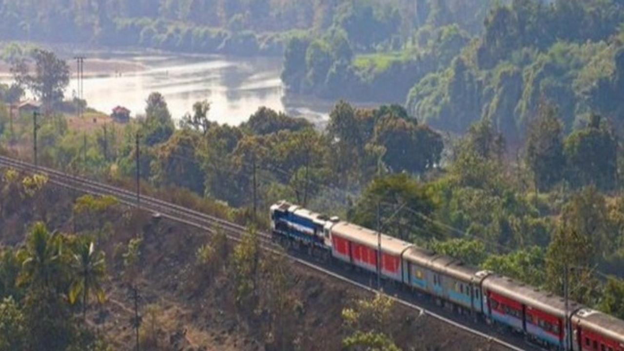 Northeast Frontier Railway equips itself with fog tackling tools for winter months