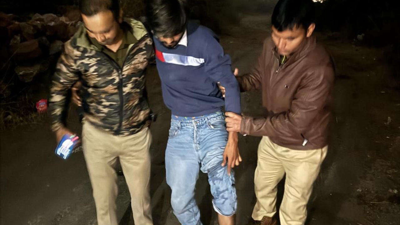 Notorious criminal arrested by Noida police after an encounter