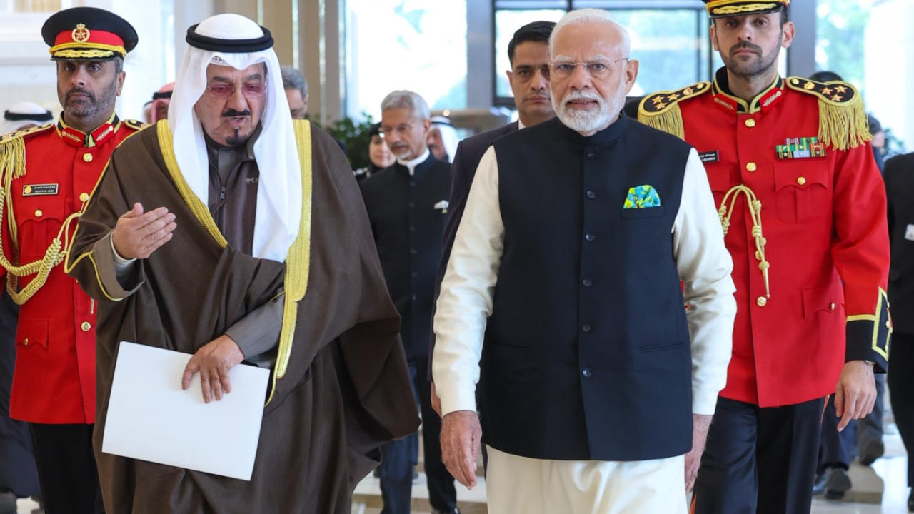 PM Modi and Sheikh Ahmed Abdullah Al-Ahmed Al-Sabah, PM of Kuwait