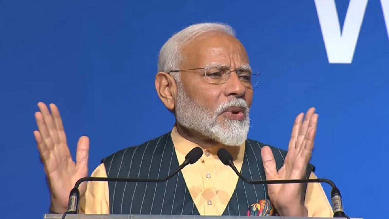 pm narendra modi addressed indian diaspora 