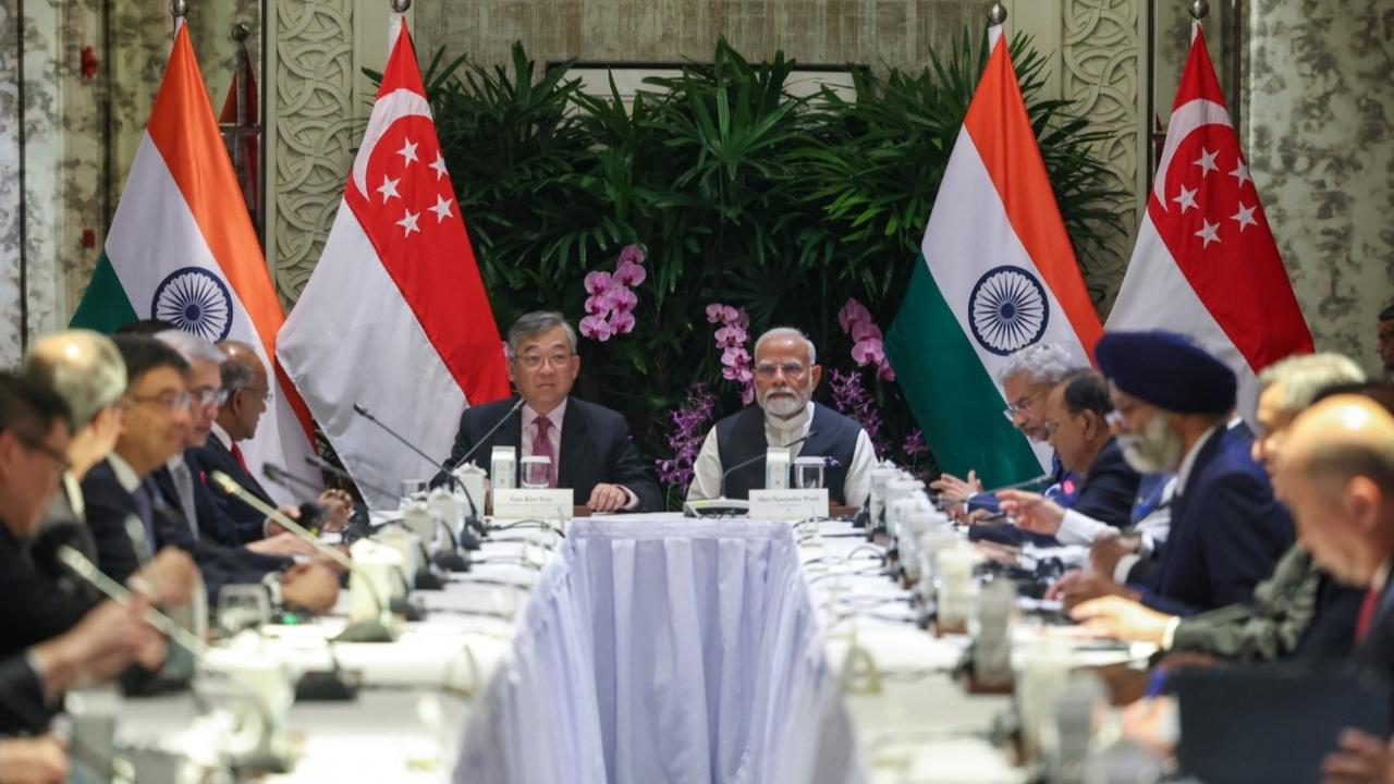 PM Modi in Singapore