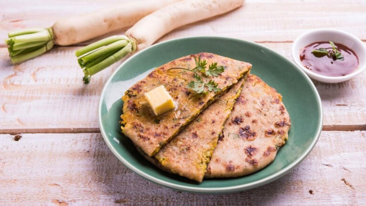 Punjabi Style Mooli Paratha Recipe