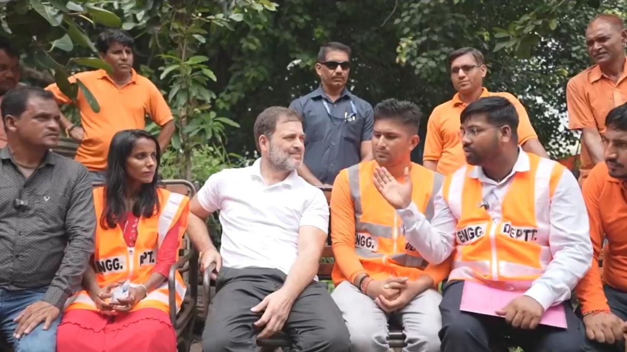 Rahul Gandhi Interview With Railway Workers