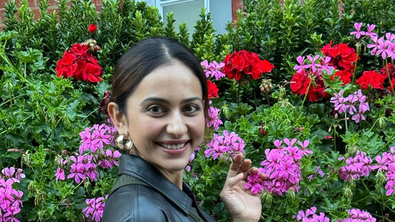  Rakul Preet Singh Shares photos on Instagram