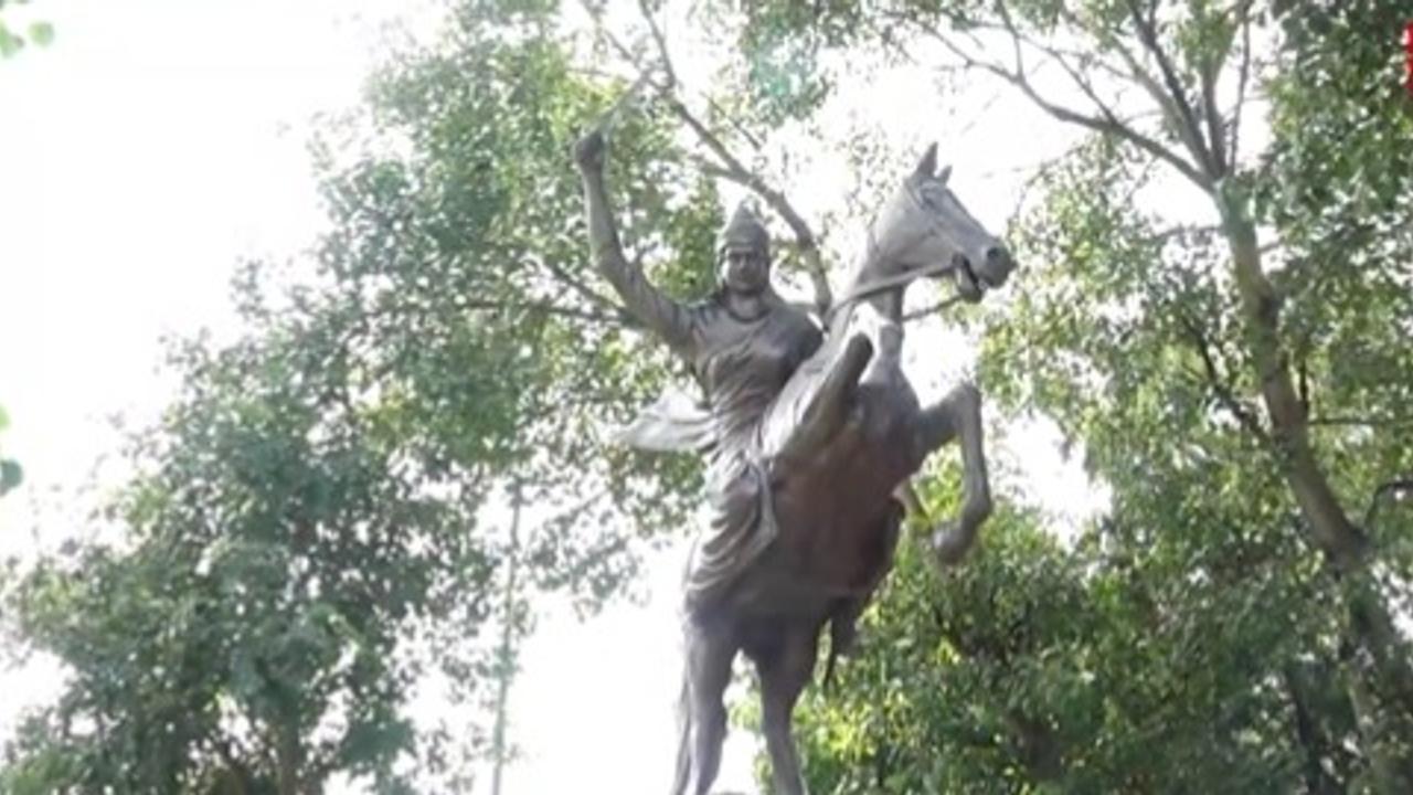 Rani Laxmi Bai statue installed at park near Shahi Idgah in Delhi