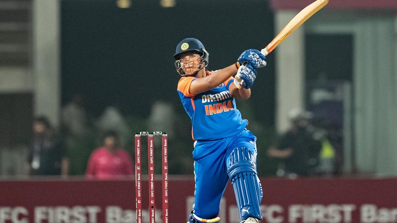 Richa ghosh creates history fastest t20 fifty