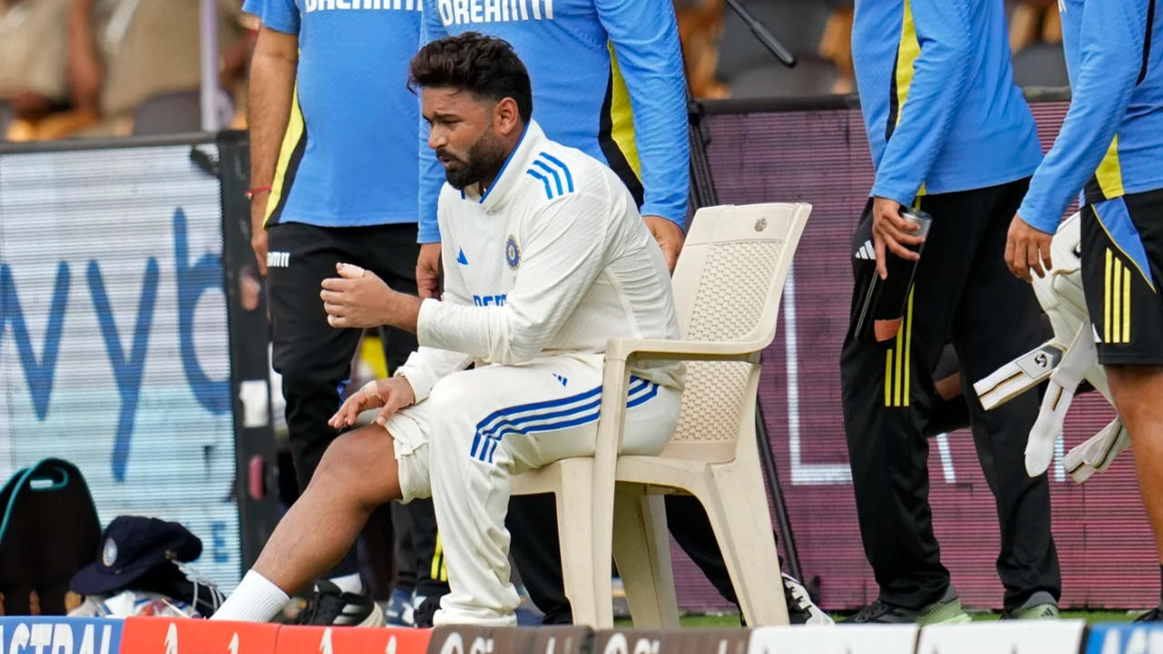 Rishabh Pant injured