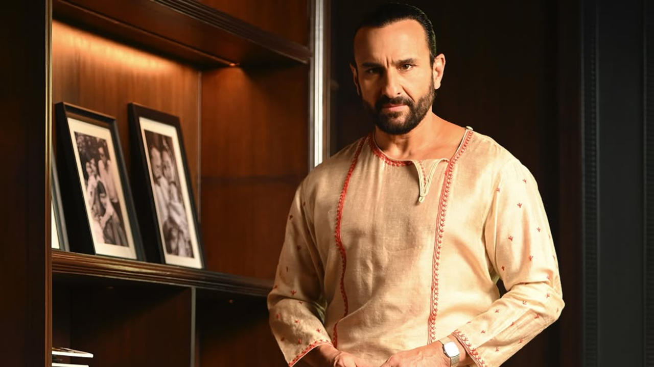 Saif Ali Khan attacked, what happed to Bollywood actor.