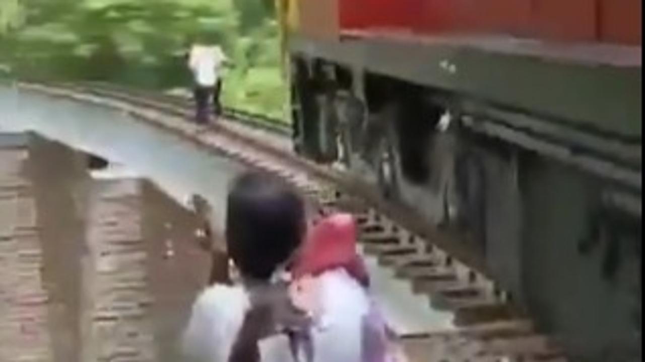 Couple on Photoshoot Jumps From 90-Feet Rail Bridge as Train Arrives, Disturbing Video Emerges