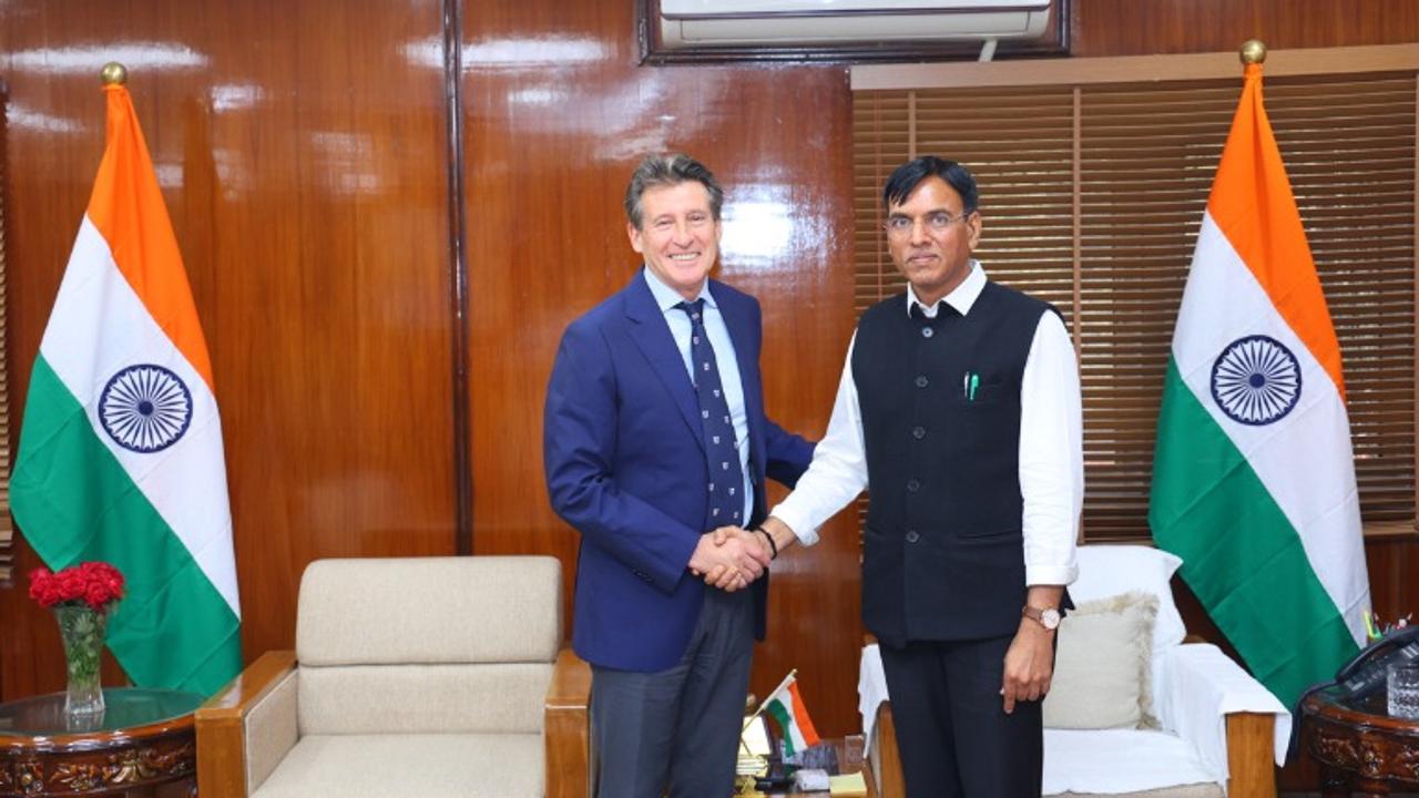 Sebastian Coe with Mansukh Mandaviya 