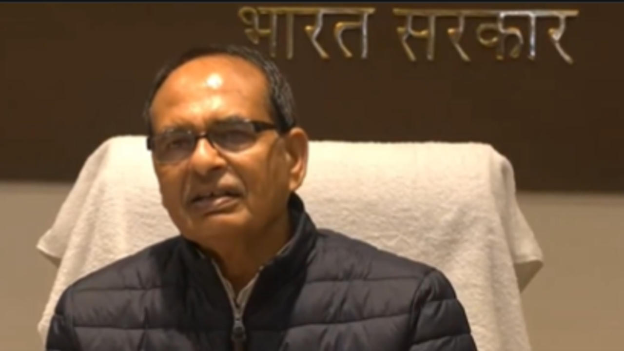 Shivraj Singh Chauhan reviews agriculture sector