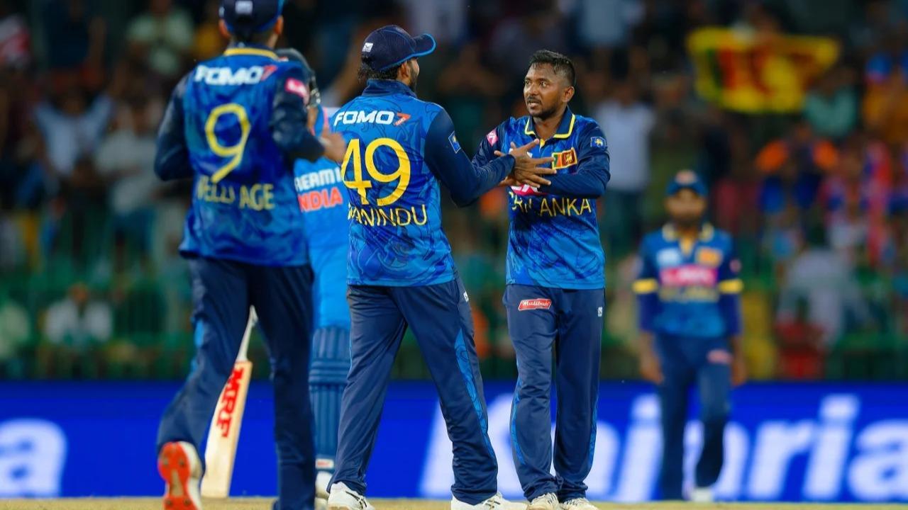 Sri Lanka Face Huge Setback