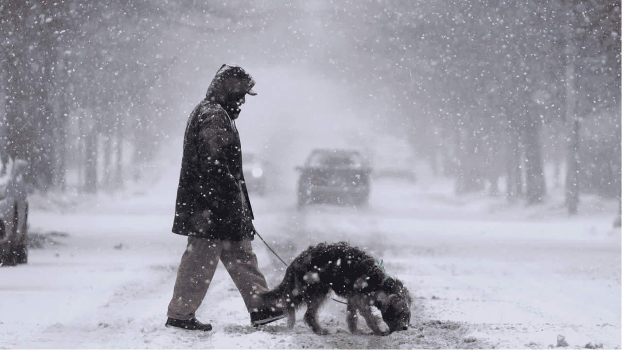 States Of Emergency Declared As Central US Faces Heaviest Snowfall In Decade 