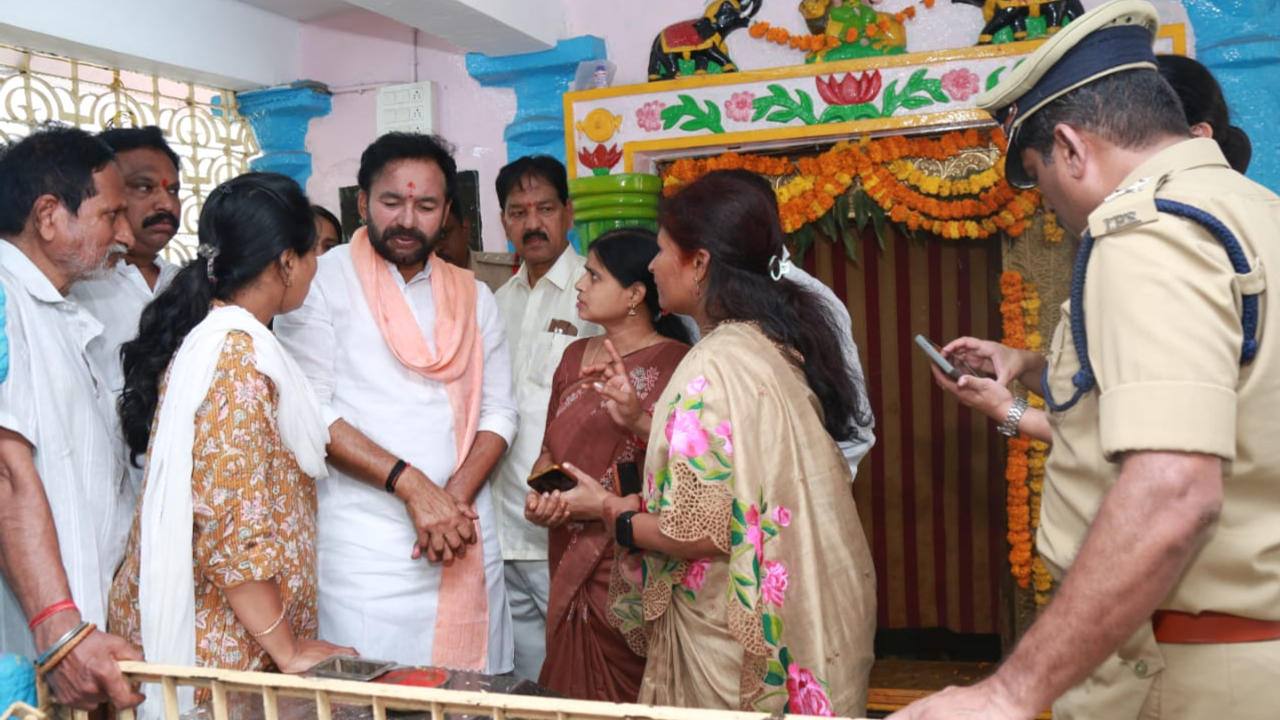 Statue damaged in Hyderabad temple