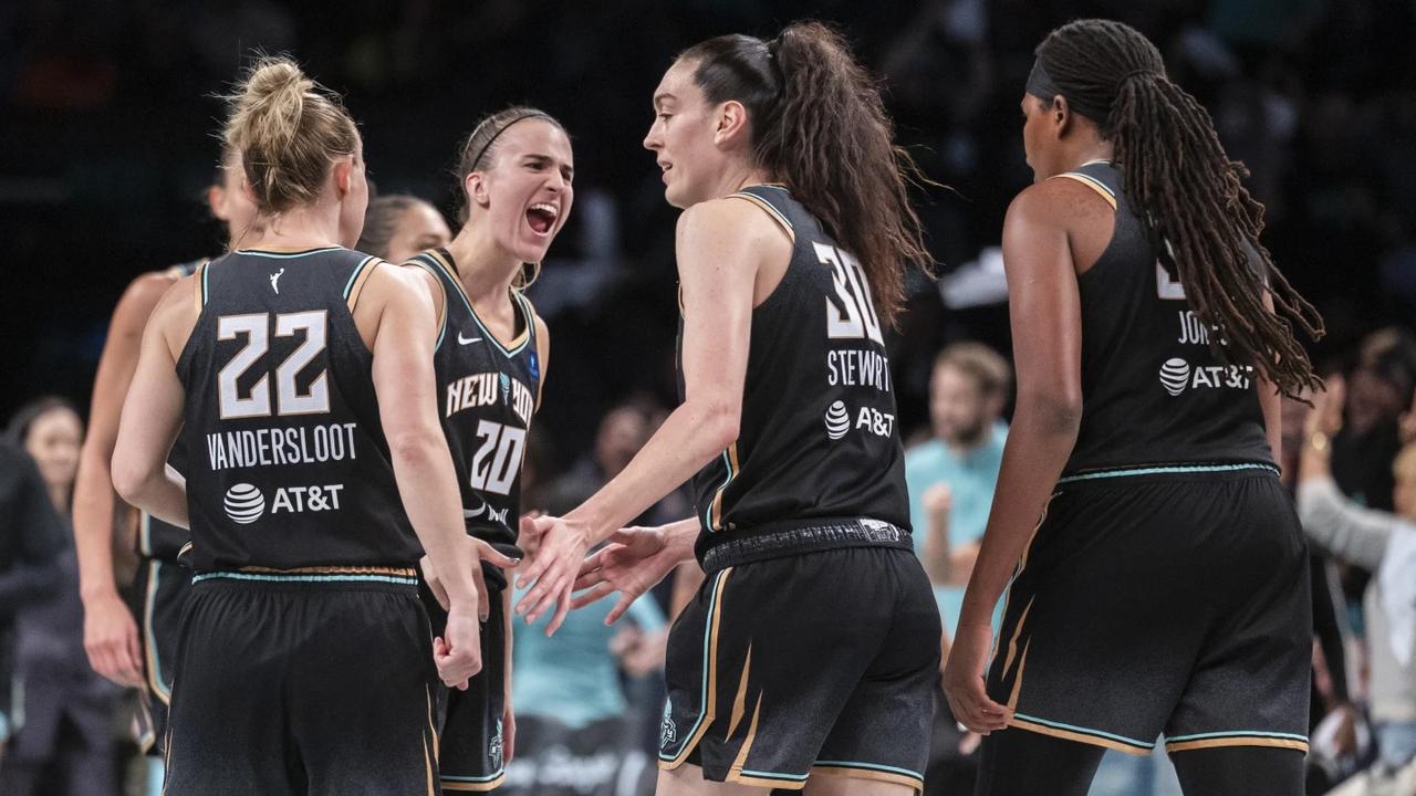 Stewart and Ionescu lead New York Liberty