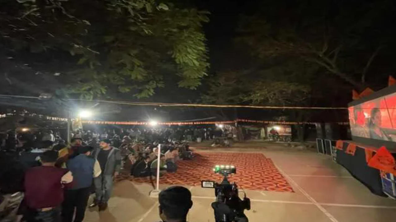 Stone pelting occured inside JNU campus during screening of The Sabarmati screening