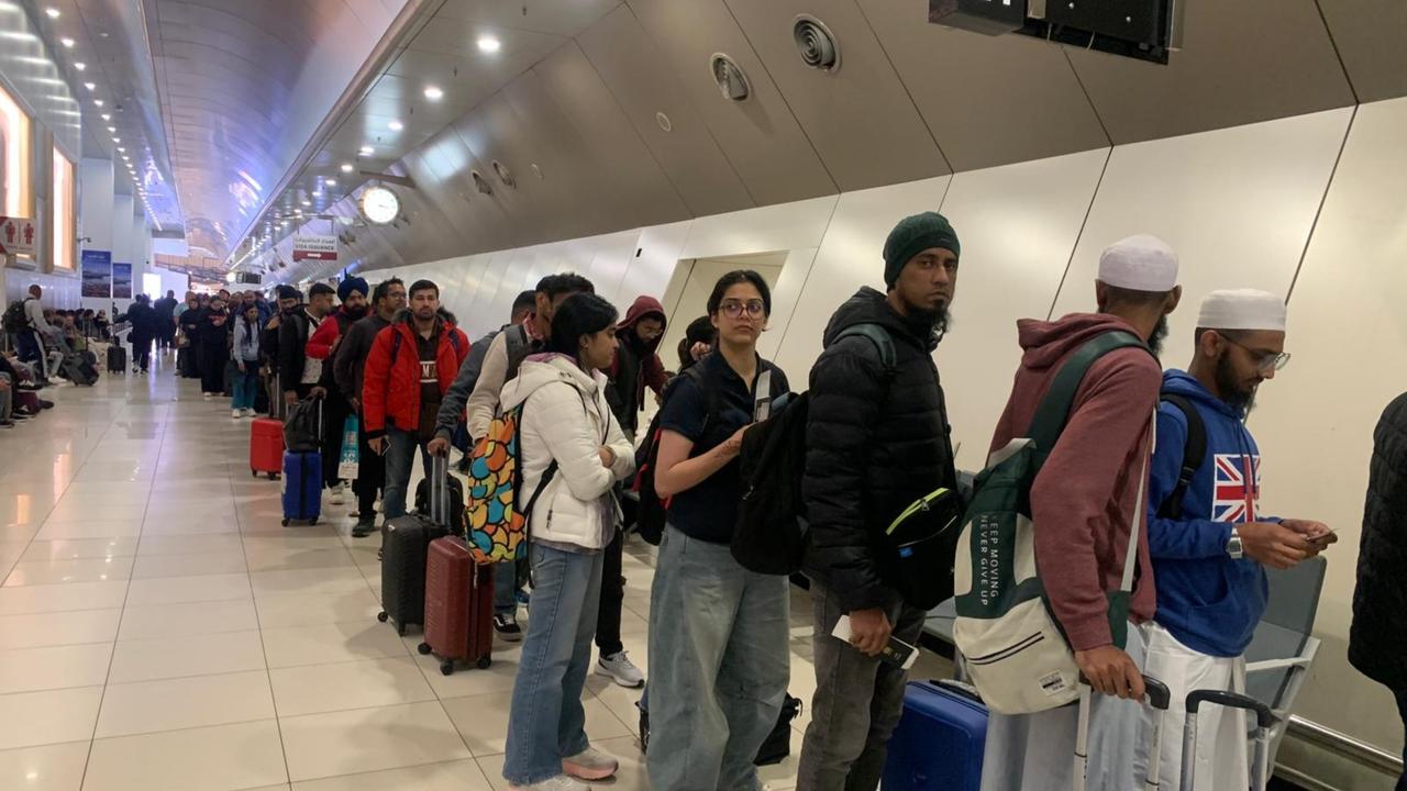 Stranded in Kuwait for Over 13 Hours, Indian Passengers Gets Help From Indian Embassy